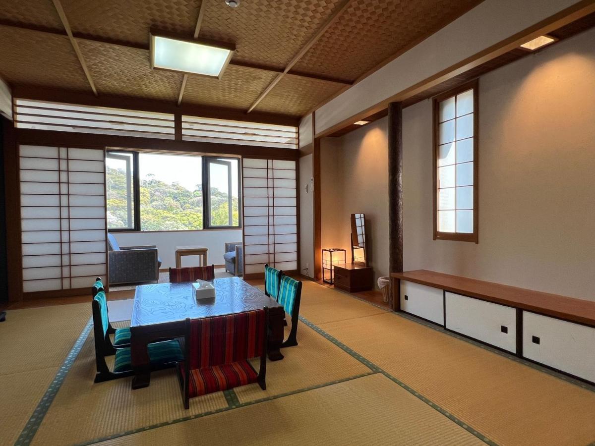 熱海温泉　実の別荘 Atami  Buitenkant foto