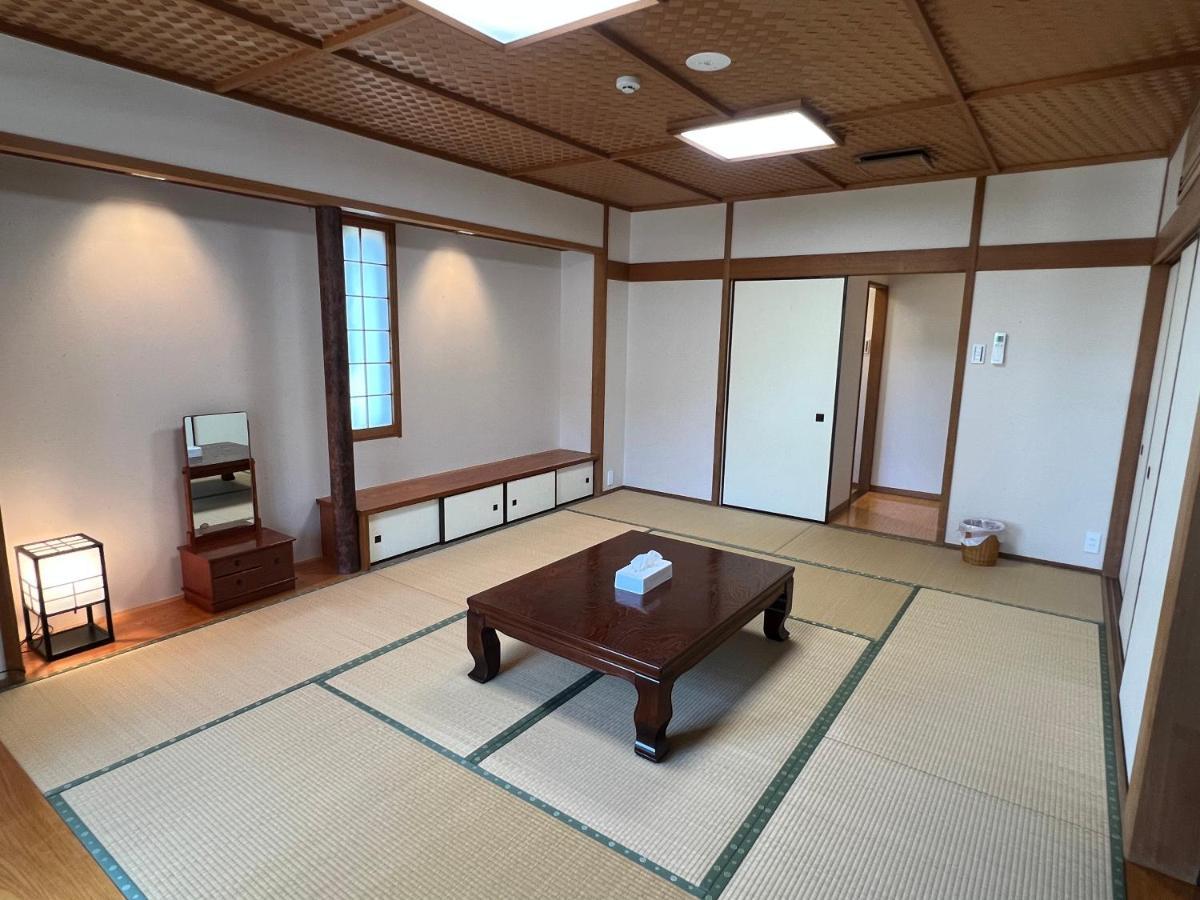 熱海温泉　実の別荘 Atami  Buitenkant foto