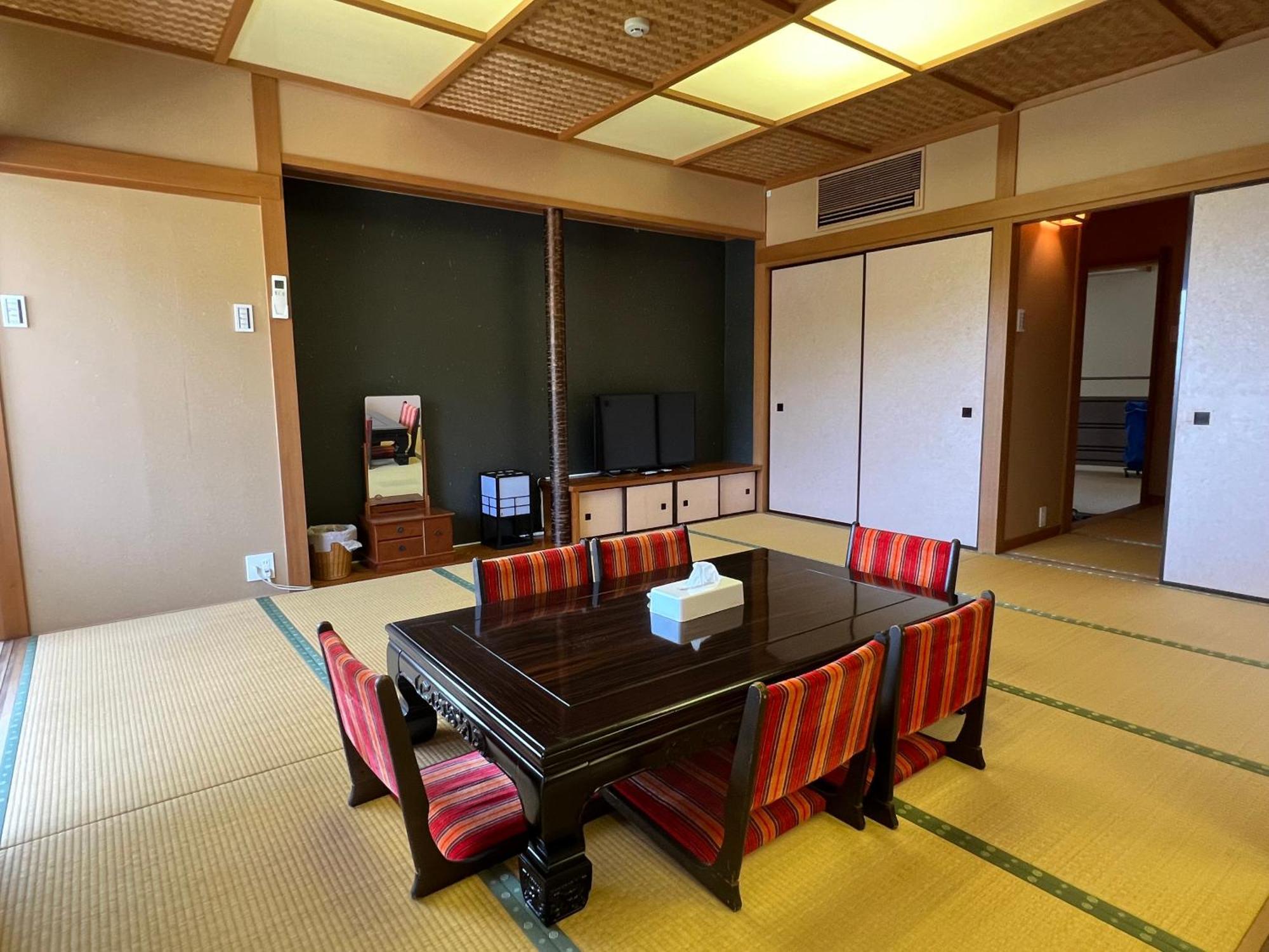 熱海温泉　実の別荘 Atami  Buitenkant foto